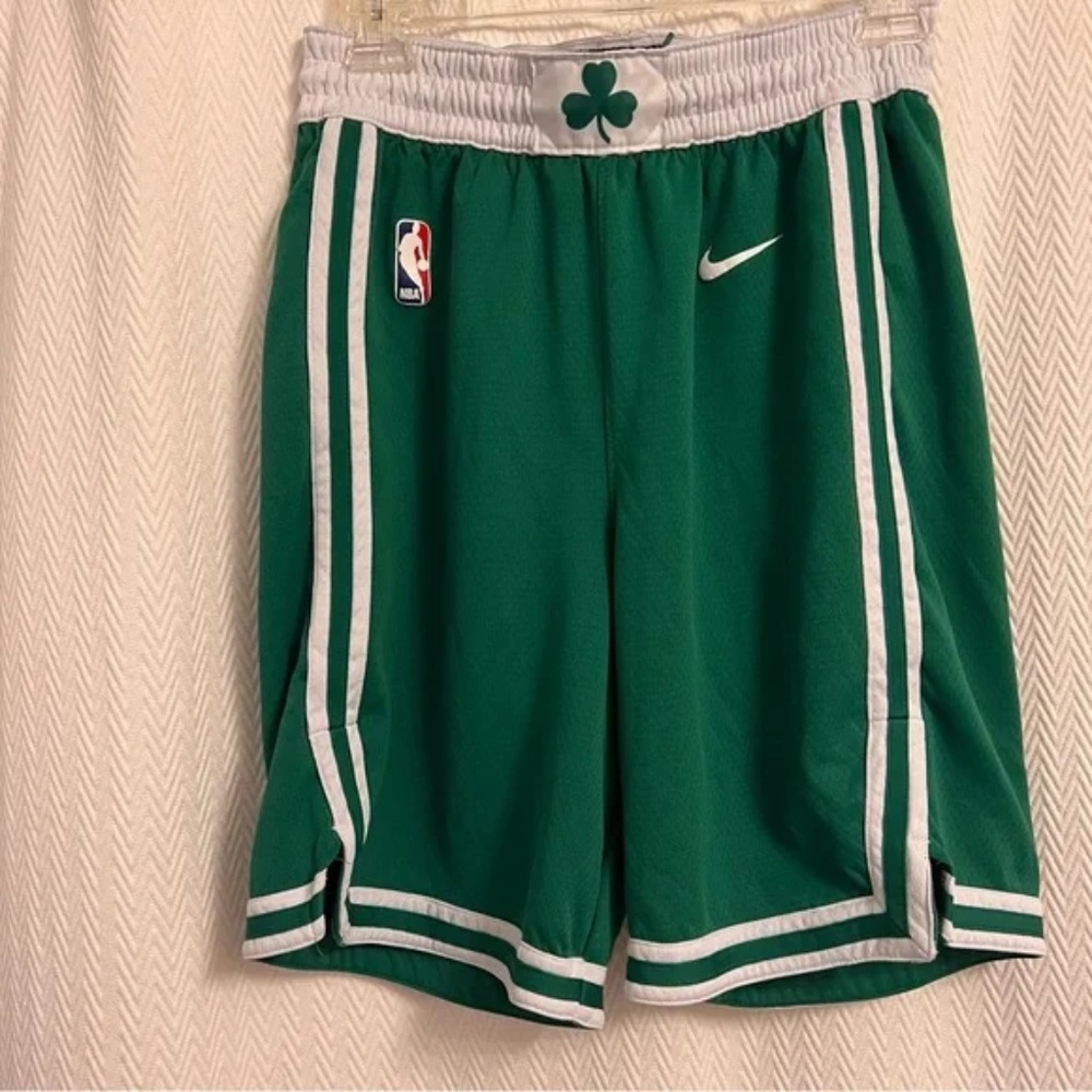 Nike NBA Authentic Boston Celtics Green and White basketball Sports Shorts 30